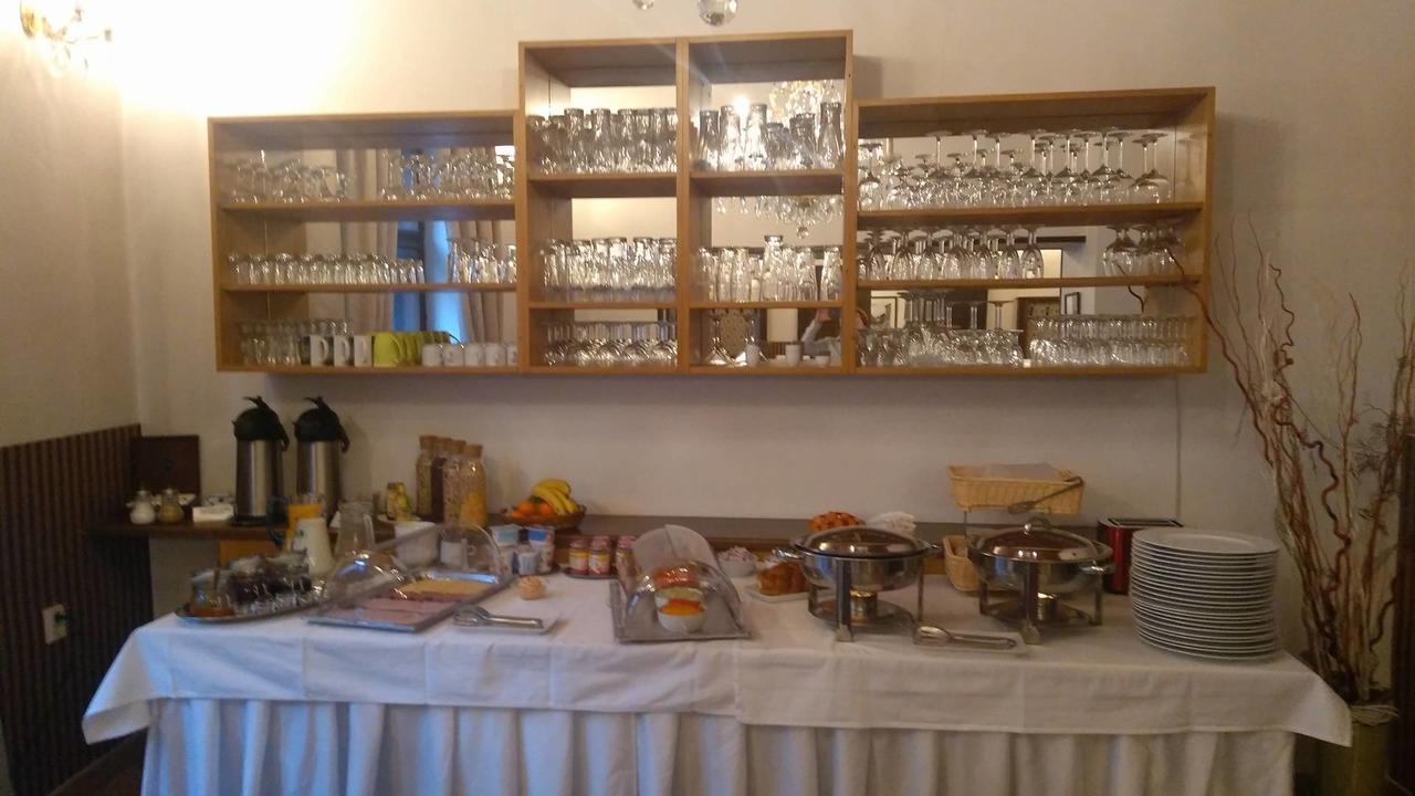Hotel Salamander Banská Štiavnica Buitenkant foto