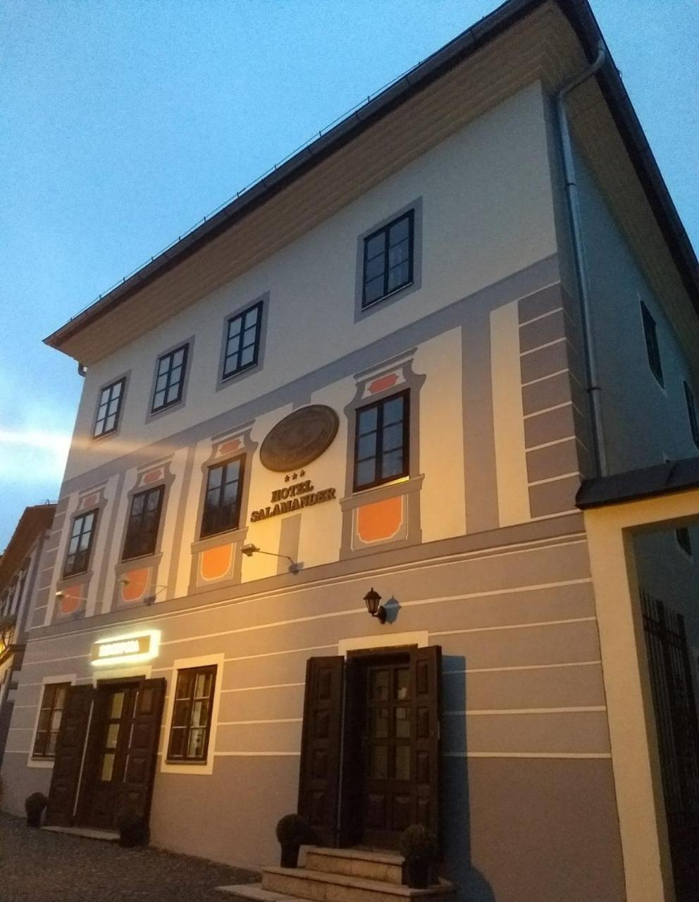 Hotel Salamander Banská Štiavnica Buitenkant foto