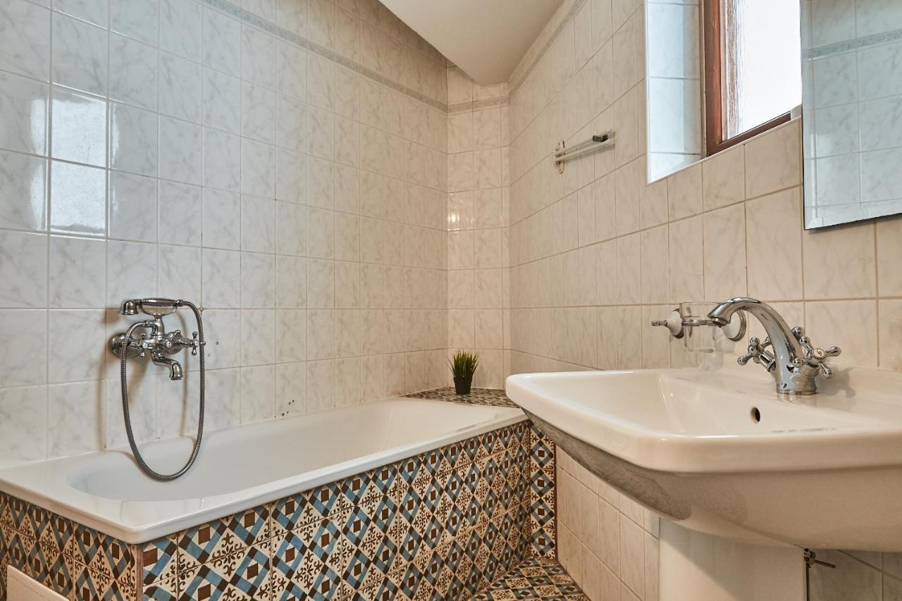 Hotel Salamander Banská Štiavnica Buitenkant foto
