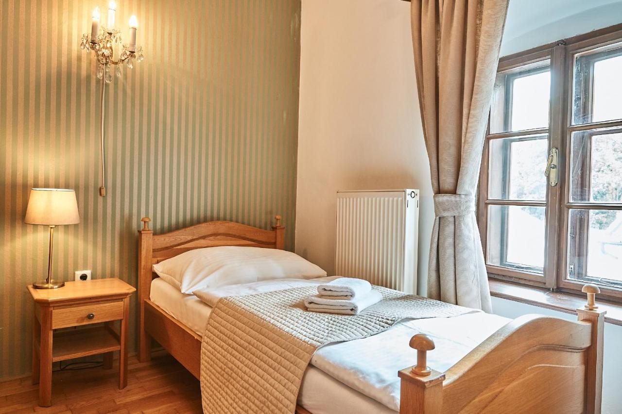 Hotel Salamander Banská Štiavnica Buitenkant foto