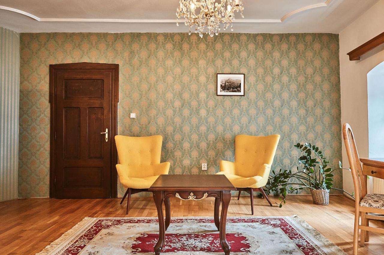 Hotel Salamander Banská Štiavnica Buitenkant foto