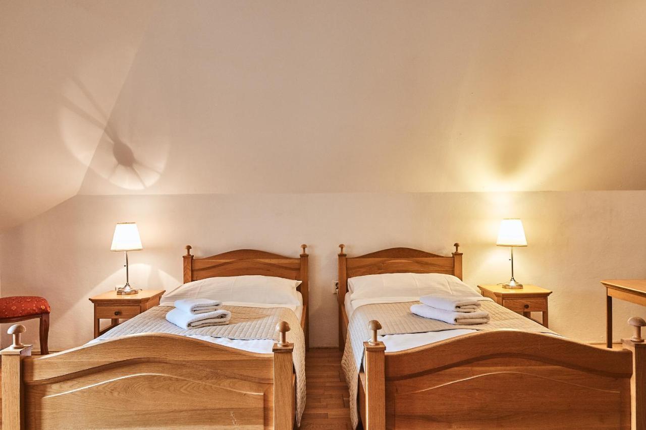 Hotel Salamander Banská Štiavnica Buitenkant foto