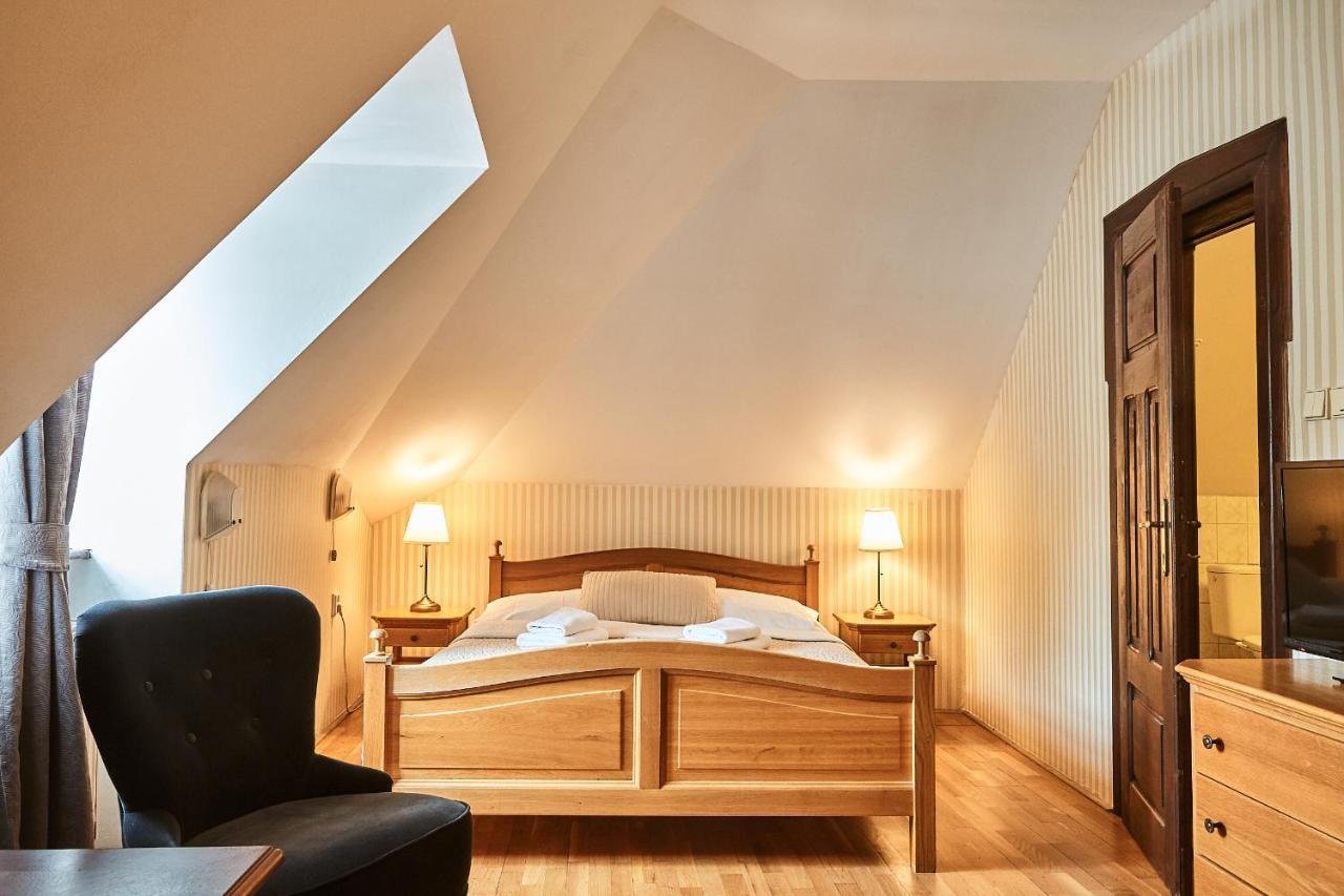 Hotel Salamander Banská Štiavnica Buitenkant foto