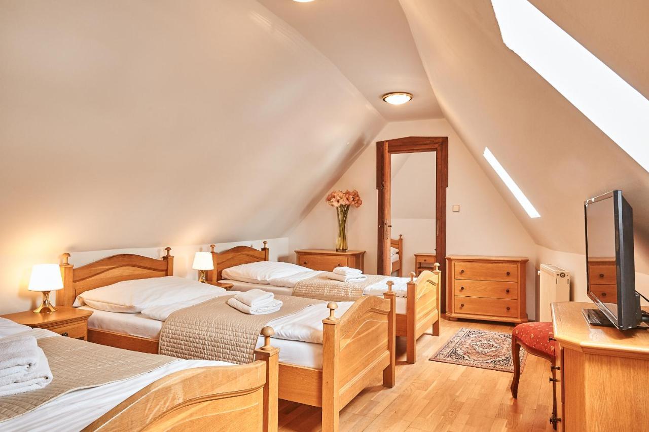 Hotel Salamander Banská Štiavnica Buitenkant foto